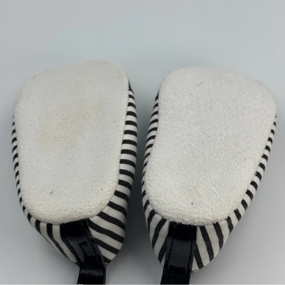 Hudson Baby HB Black and White Striped Baby Dress Shoes With Gold Bow 0-6 Months